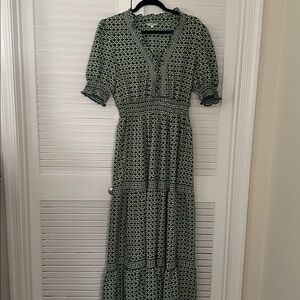 Max Studio Green Patterned V-Neck Smocked Waist Maxi Dress